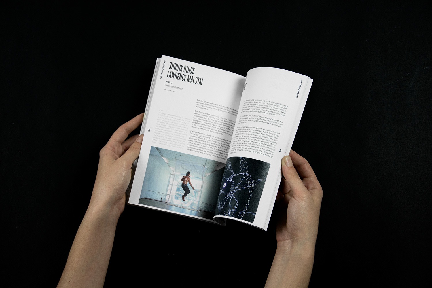 pages intérieurs du livre présentant un événement de la Biennale Chroniques