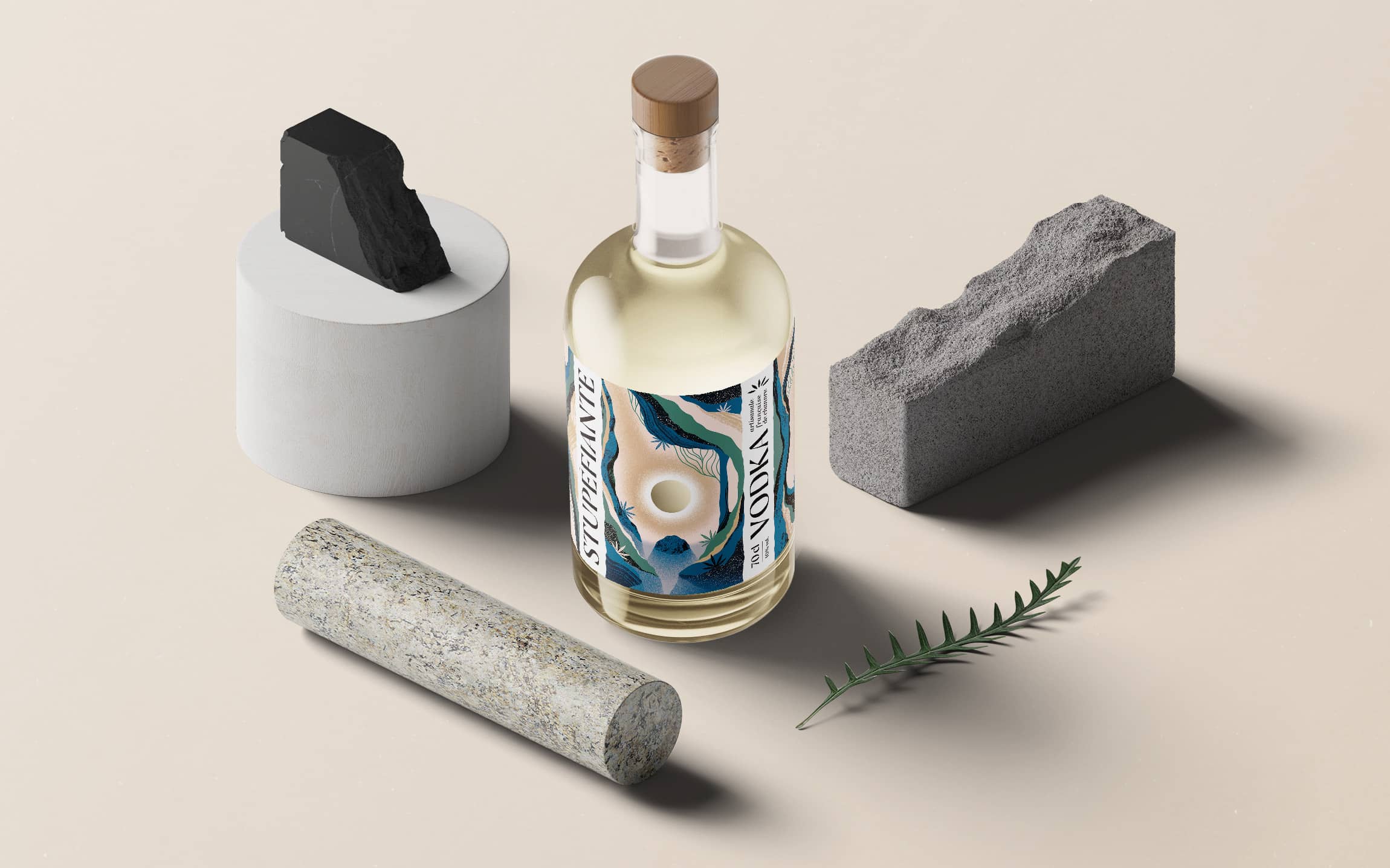 Mise en scène d'une bouteille de vodka Stupéfiante et d'élément décoratif évoquant l'univers de la marque